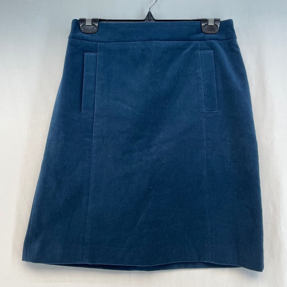 Ann Taylor Straight Skirt Velvet Blue Women’s Size 2 NEW with tag - Picture 1 of 13